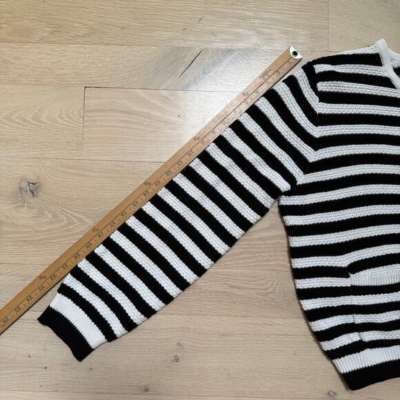 Lillusory Lady Cardigan SZ M Black Cream NWOT Classy Work Classic Preppy - Picture 7 of 7